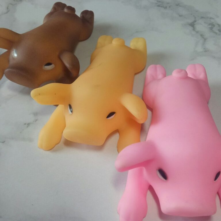 Squeaky Vinyl Lying Pig