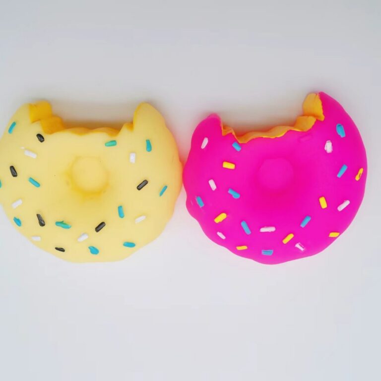 Squeaky Vinyl Sesame Biscuit