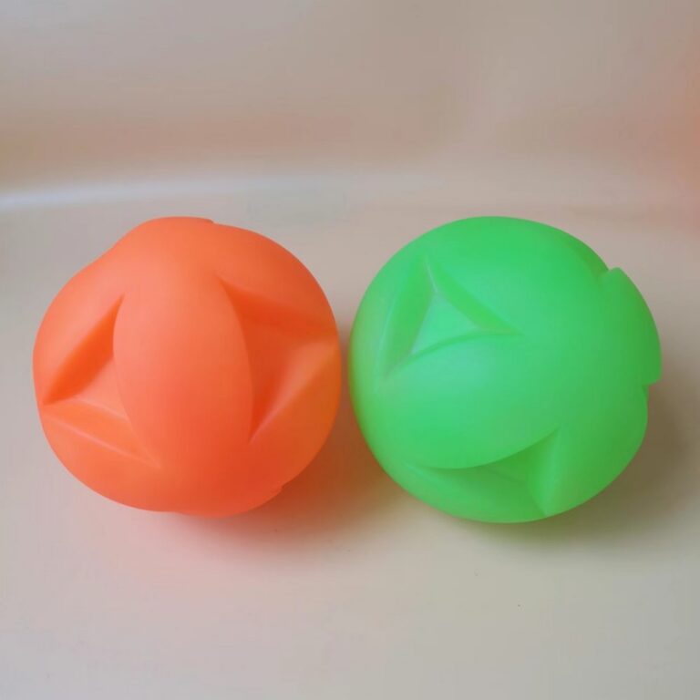 Squeaky Vinyl Triangle Ball